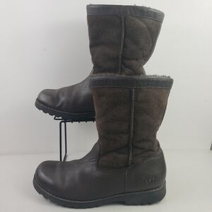 UGG Australia Riverton Short Boots sz 6